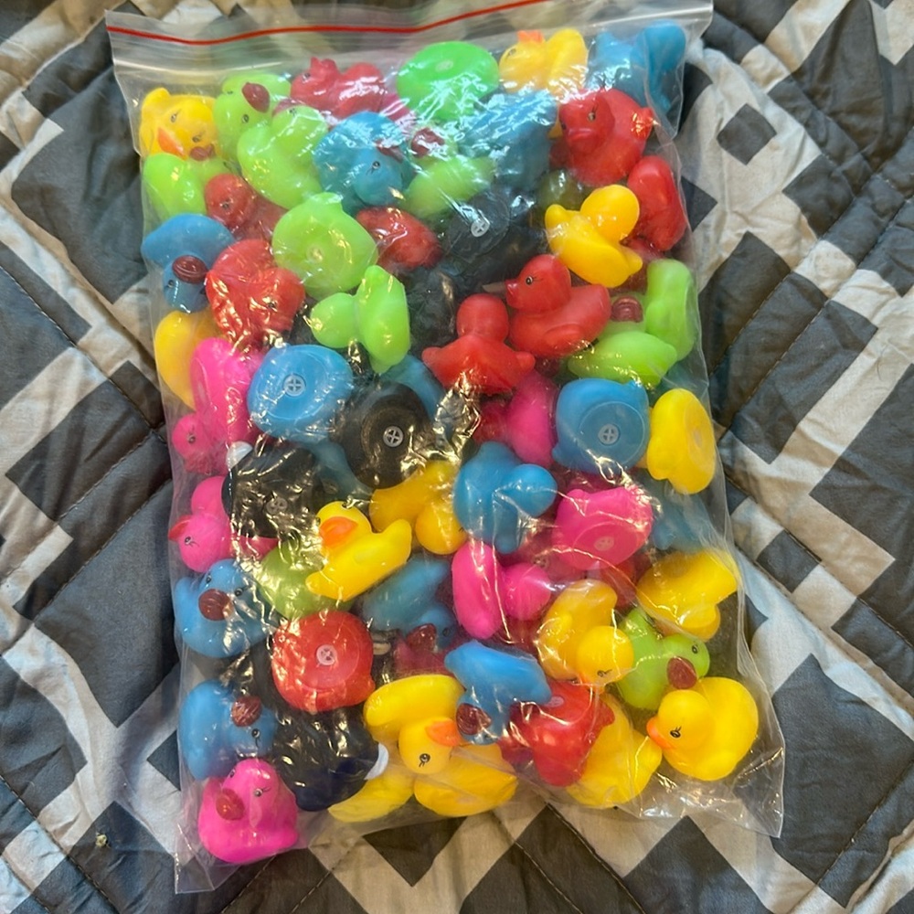 Bag or small 50 rubber ducks